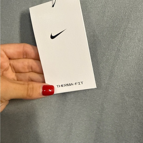 Nike Thermafit Gray Long Sleeve Fitted Training Sweatshirt - Picture 8 of 8